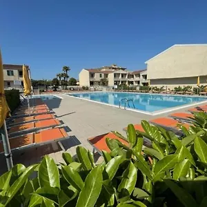 Appartamento Apartament With Swimming Pool