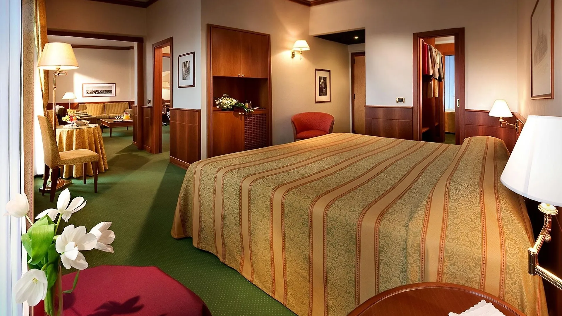 Hotel Cavour Milan