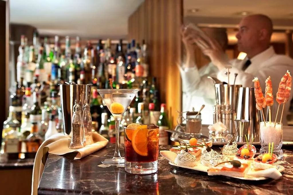 Hotel Cavour Milan 4*,  Italy